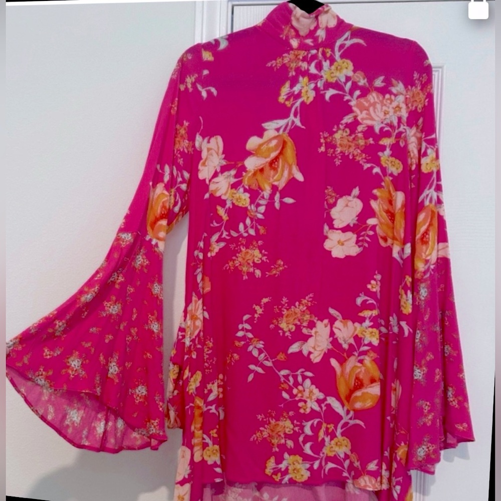 Free People Bell Sleeve Floral Tate Tunic Dress
Size Medium - Picture 9 of 11